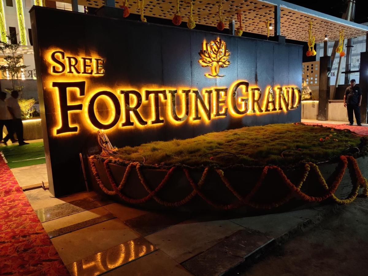 Hotel Sree Fortune Grand, Tadepalli Tadepalle Zewnętrze zdjęcie