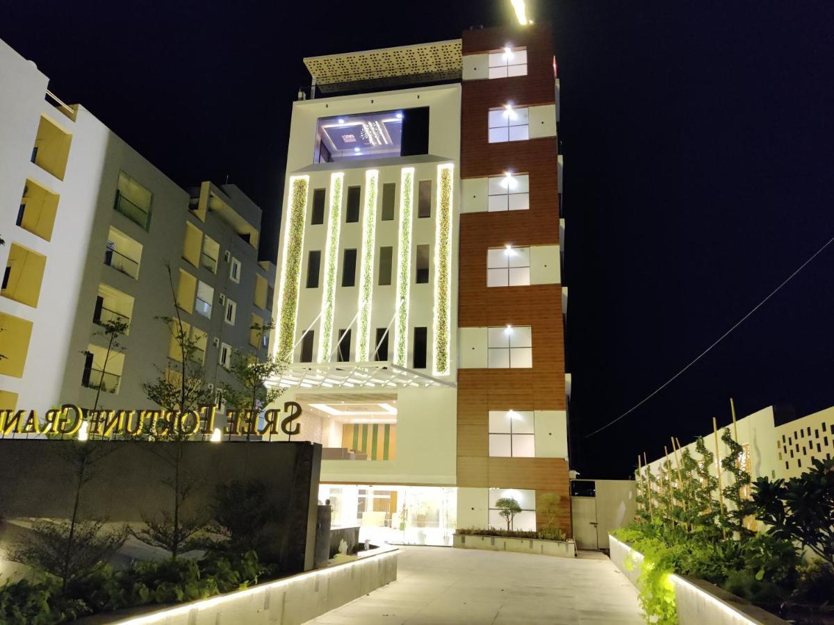 Hotel Sree Fortune Grand, Tadepalli Tadepalle Zewnętrze zdjęcie