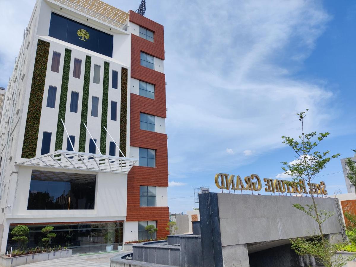 Hotel Sree Fortune Grand, Tadepalli Tadepalle Zewnętrze zdjęcie