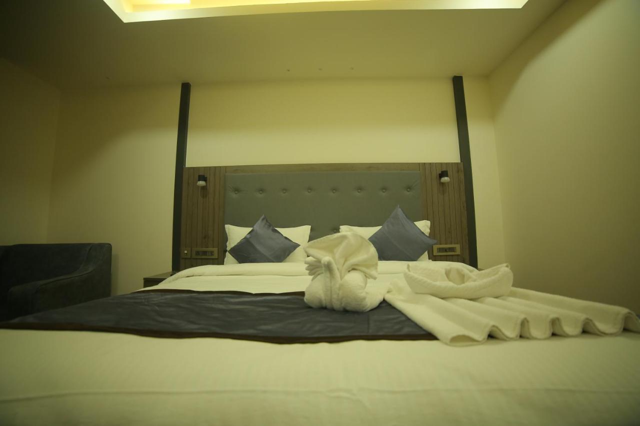 Hotel Sree Fortune Grand, Tadepalli Tadepalle Zewnętrze zdjęcie