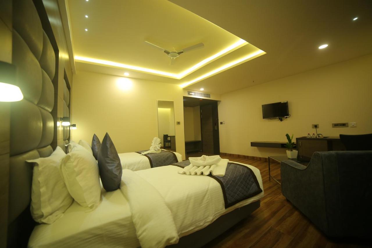 Hotel Sree Fortune Grand, Tadepalli Tadepalle Zewnętrze zdjęcie