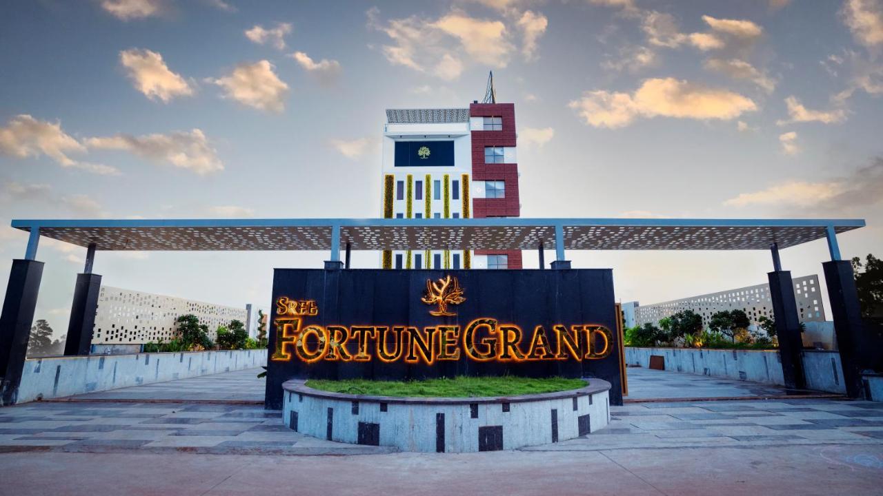 Hotel Sree Fortune Grand, Tadepalli Tadepalle Zewnętrze zdjęcie